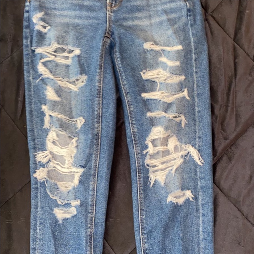 size 0 American eagle mom jean regulars or long only been worn twice